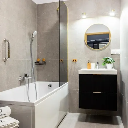 Apartamentygdansk Eu - Zurawie I Lägenhet